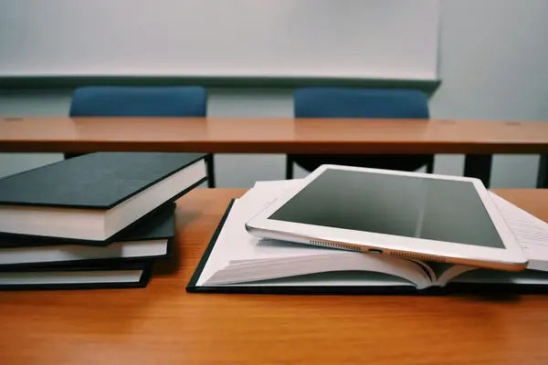 Ob Ausbildung oder Studium, ums Lernen kommst du nicht herum