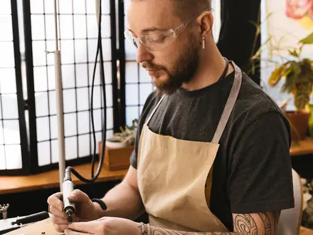 Designer/in angewandte Formgebung, Schmuck und Ger&auml;t