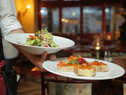 Fachmann/frau f&uuml;r Restaurants und Veranstaltungsgastronomie