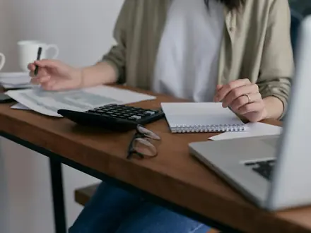 Eine Steuererkl&auml;rung w&auml;hrend Ausbildung