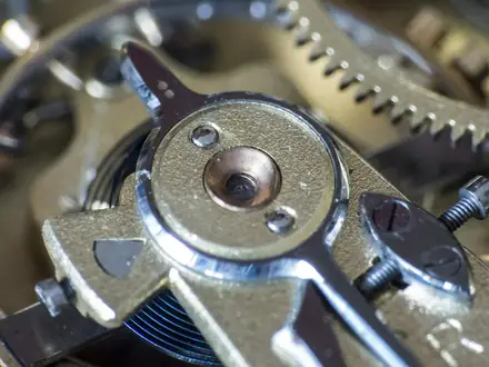 Werkgehilfe/in Schmuckwarenindustrie, Taschen- und Armbanduhren